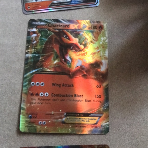 Charizard - Picture 3 of 5